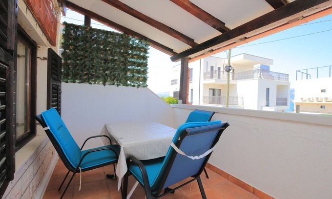 Slatine Apartamento | Apartamento de una habitación con terraza y vista al mar Slatine, Ciovo (A-16131-d)