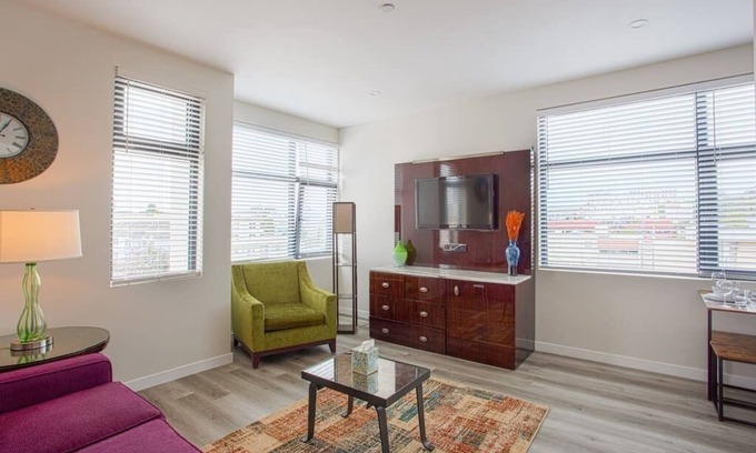 Bankers Hill Apartamento | One Bedroom Apartment with Luxurious Furnitures