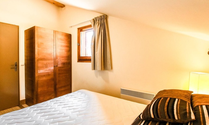 Flaine Apartamento | One bedroom apartment with fireplace and balcony