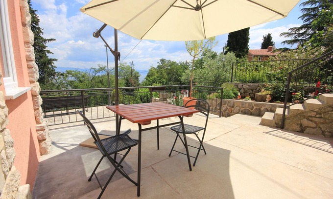 Medveja Apartamento | Apartamento de una habitación con terraza y vista al mar Medveja, Opatija (A-2305-c)