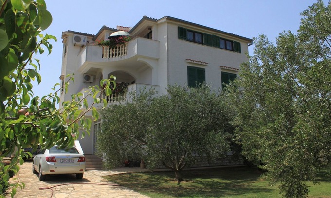 Nevidane Apartamento | Apartamento de una habitación con terraza y vista al mar Nevidane, Pasman (A-8273-b)