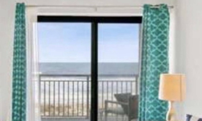 Ocean City Apartamento | One Bedroom Beachfront Apartment Mid-Town OC
