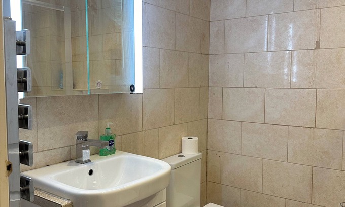 Luton Apartamento | One-Bedroom Flat Close To Leagrave Train Station/Luton Airport