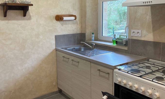 Picauville Cama Y Desayuno | One-bedroom gîte for 2 people in modern conversion. Well-equipped