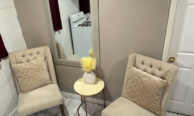 Florence-Graham Casa | One bedroom-house in south LosAngeles Near So-Fi Stadium &105 fwy