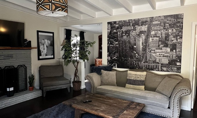 Santa Paula Casa | One bedroom house in historical Santa Paula. Pet friendly, Free WIFI