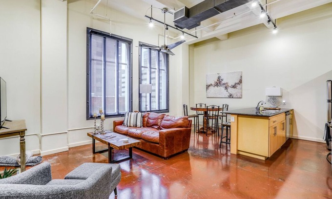 Downtown Fort Worth Apartamento | One Bedroom Industrial Loft in Downtown Fort Worth