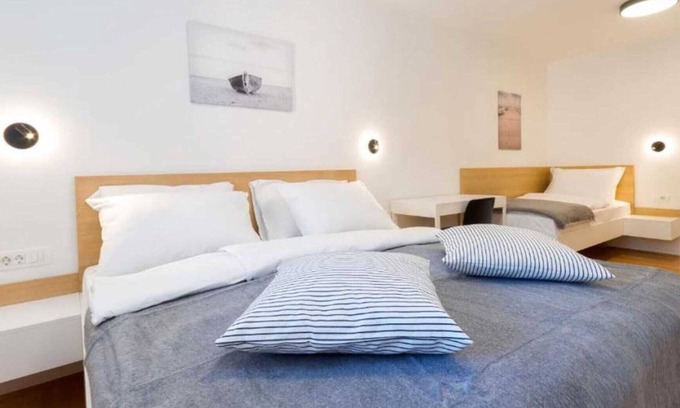 Piran Apartamento | One Bedroom Premium Marina Apartment 212 with Balcony & Sea view