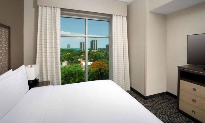 The Roads Apartamento | One Bedroom Suite Near Simpson Park MIA
