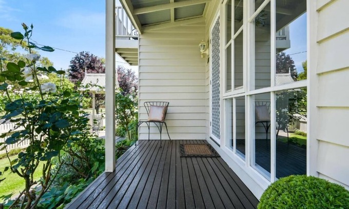 Traralgon Apartamento | One Bedroom, Two-Storey Apartment