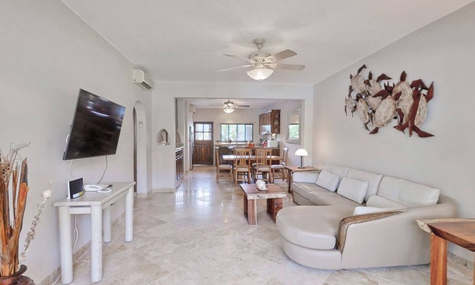 El Medano Ejidal Condominio | ¡Disfrute de sus vacaciones en Cabo en esta hermosa propiedad Premier de 2 dormitorios en el segundo piso!