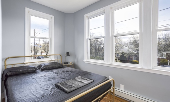 Lodi Apartamento | Lodi 1 Bed- Laundry In-Unit, Parking