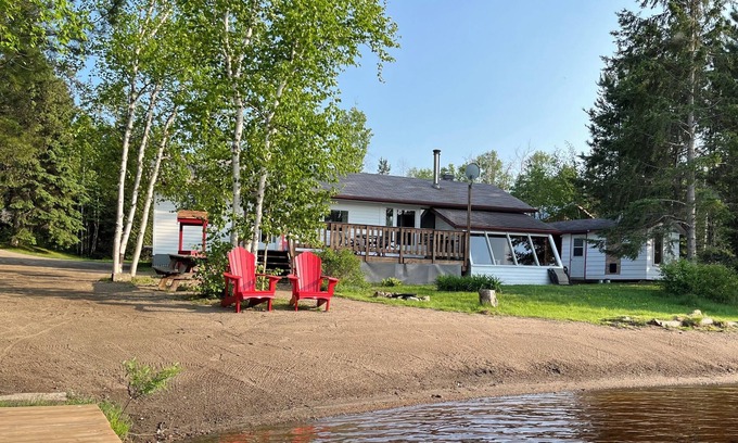 Unorganized Thunder Bay District Cabaña | One Island Lake Camp