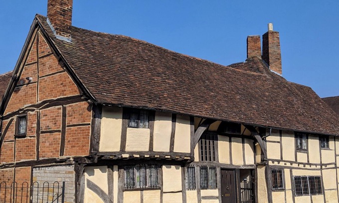 City Centre Cabaña | Un tribunal de albañiles, STRATFORD-UPON-AVON