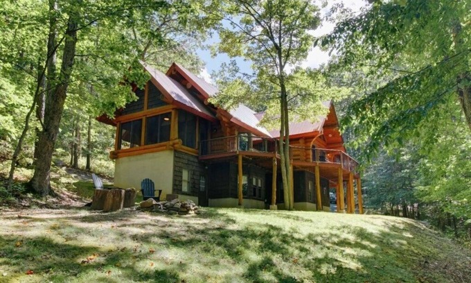 Valley Springs Casa | One of a Kind Log Home Tucked Away in the Woods!