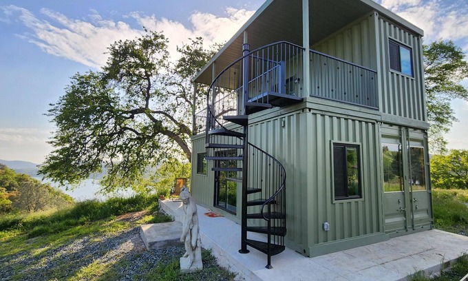 Angels Camp Casa | One of a kind modern Tiny Home in lush vineyard setting- unit B upstairs