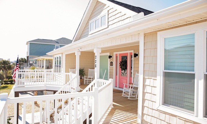 Ocean Isle Beach Casa | ¡Amantes de Ocean Isle Beach! ¡Fin de verano especiales! 20% de descuento para las semanas restantes