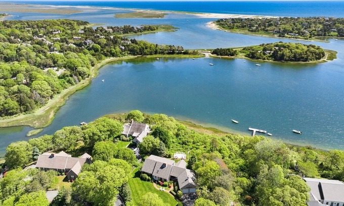 East Orleans Casa | One Particular Harbor - East Orleans Waterfront Vacation Haven, Sleeps 10