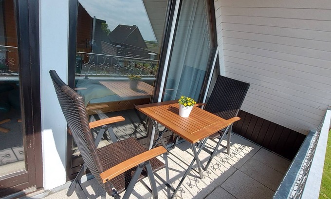 Stinteck Apartamento | One-room apartment with balcony close to the beach