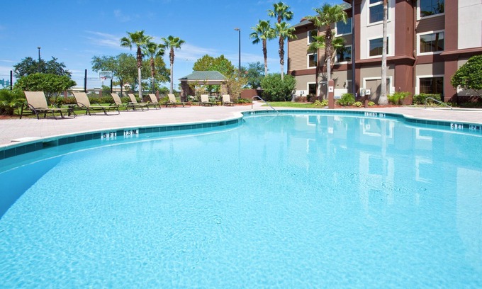 Airport North Condominio | A solo 1. 5 millas del aeropuerto internacional de Orlando + gimnasio abierto las 24 horas | 25 minutos a Disney World