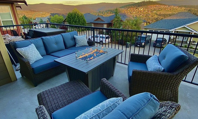 Black Mountain Casa | Sólo minutos de todo Kelowna tiene que ofrecer!