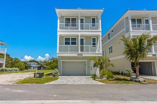 Cortez Casa | Only Sunsets at Hunter's Point