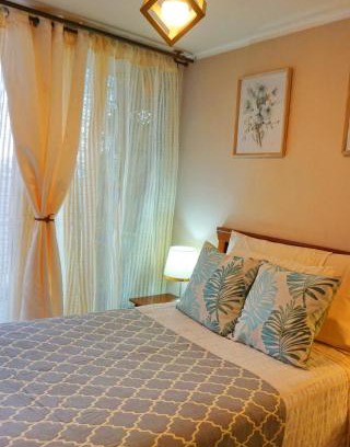 Downtown Santiago Casa | Only Women/Solo Mujeres