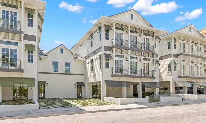 Clearwater Beach Casa | Onyx House at The Gemma