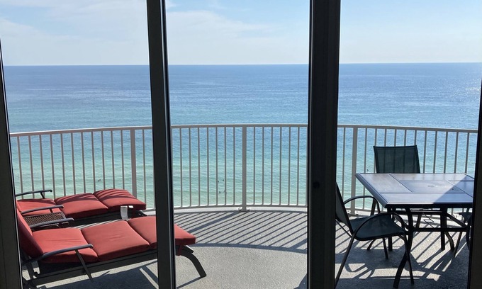 Long Beach Condominio | 3 días de vacaciones en la playa del 20 al 23 de mayo * Sillas de playa GRATIS