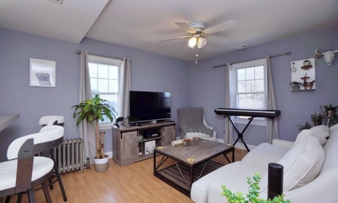 Summit Apartamento | Open Concept APT with Full Gym