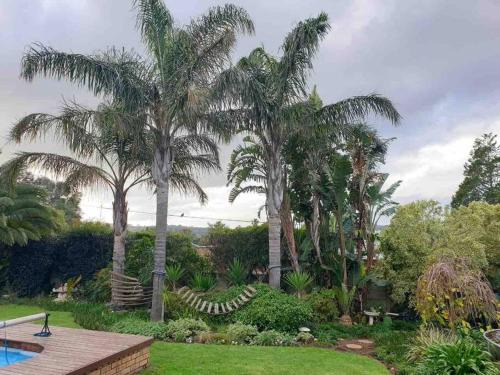Eikenbosch Casa | Open living family home in the Winelands
