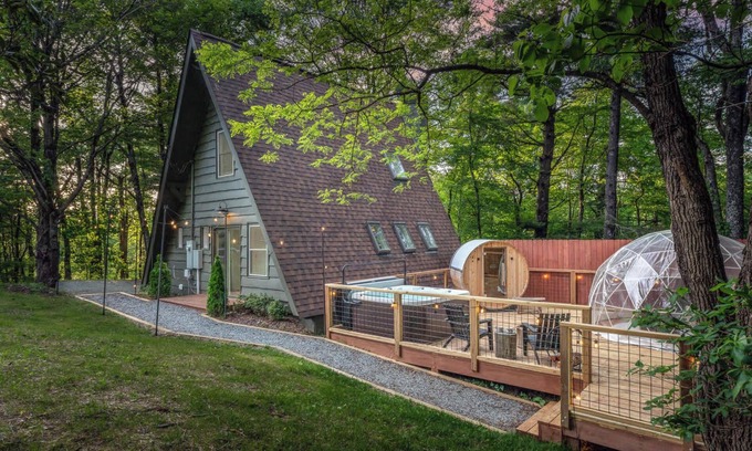 Blowing Rock Cabina | OPEN MT Luxe A-Frame w/ Dome, Hot Tub and Sauna