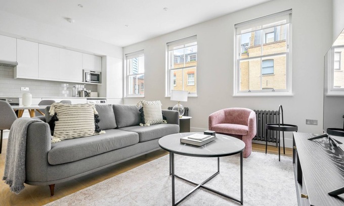 Bishop's Apartamento | Open plan Waterloo, 2BR, New build, terrace, by Blueground