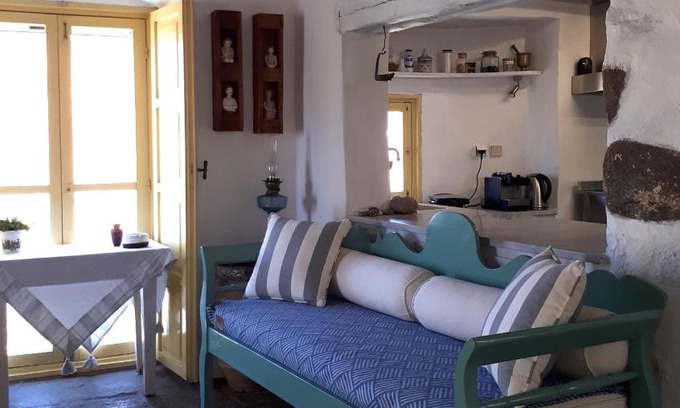 Serifos Casa | Open Space House at the Castle of Chora, Serifos