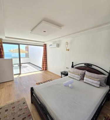 Taddart Cama Y Desayuno | Openwaves surf house
