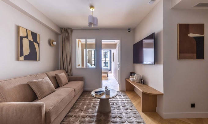 Chaussee-d'Antin Apartamento | Opera - One bedroom apt. with balcony in Paris