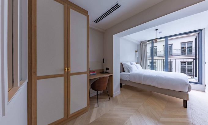 Chaussee-d'Antin Apartamento | Opera - One bedroom apt. with balcony in Paris