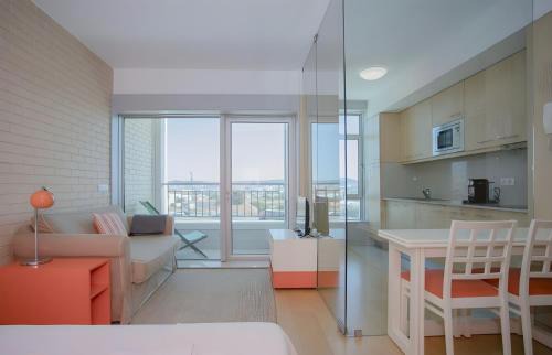 Campanha Apartamento | Oporto Blue Dragão - Modern Uptown Studio With Free Parking