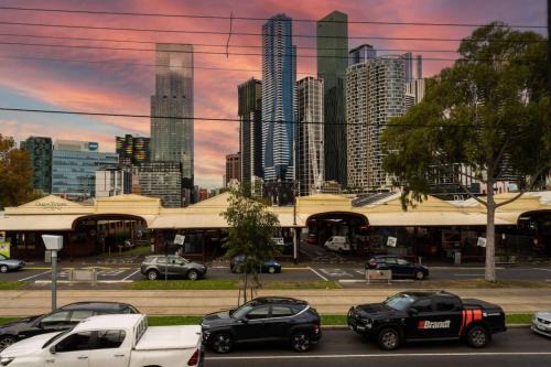 Melbourne Central Business District Casa | Opp Vic Markets, Trams at doorstep by Custom Bnb Hosting