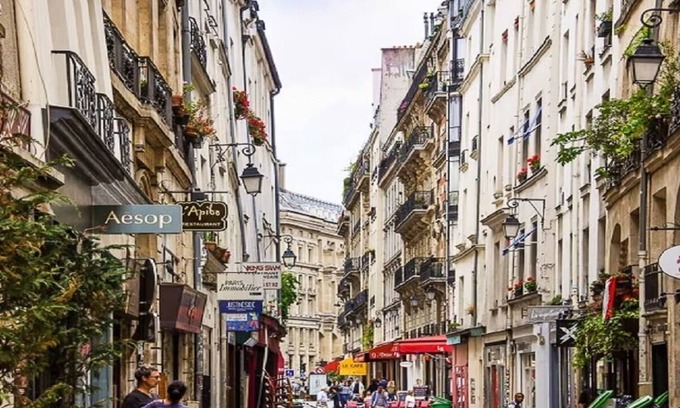 Arts-et-Metiers Apartamento | OPULENCE WITH VINTAGE CHARM-A TIMELESS MARAIS CLASSIC
