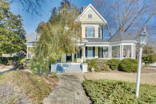 Spring Hope Casa | Opulent Home in Spring Hope with Pool and Hot Tub!