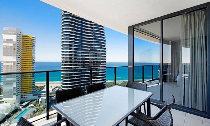 Broadbeach Apartamento | The Oracle Resort Broadbeach - ¡2 habitaciones, 2 baños con vista al océano!