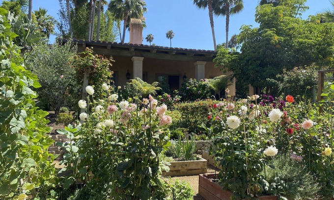 Covenant Cabaña | Orange Blossom Guesthouse - in the heart of Rancho Santa Fe, CA.