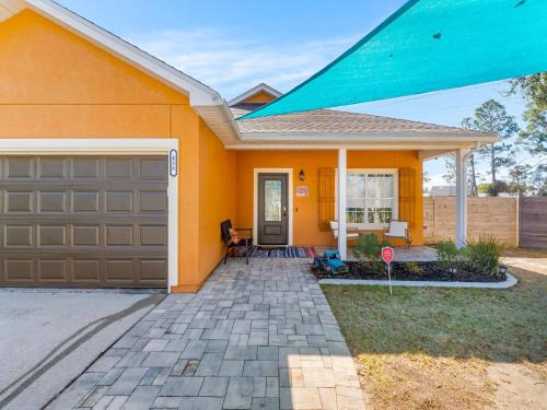 Upper Grand Lagoon Casa | Orange Crush