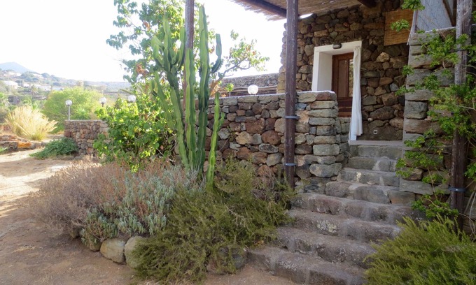 Pantelleria Villa | La Karbucina Village - Dammuso Arancio