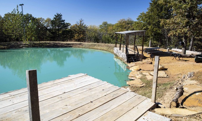 Whitesboro Cabina | Orange Door Cabin 2 - Swim and Fish!