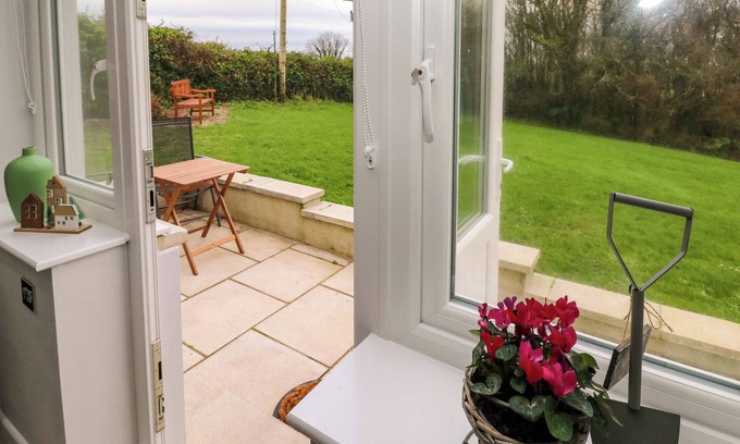 Pembroke Cabaña | Orchard View