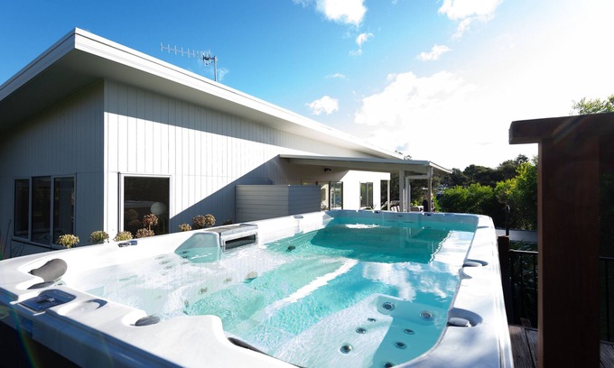 Orford Casa | Orford Sands: Modern beach house with huge outdoor heated swim spa