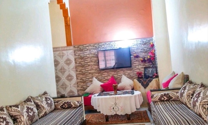 LA GIRONDE Apartamento | Habitación oriental en un apartamento tradicional marroquí