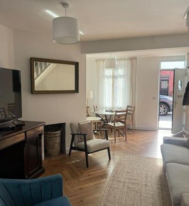 Dublin Casa | Original 1920s City center house fully renovated